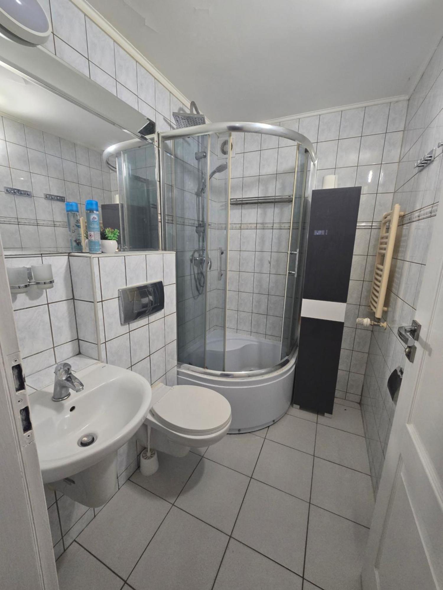 Hotel Dworek วรอตซวาฟ ภายนอก รูปภาพ
