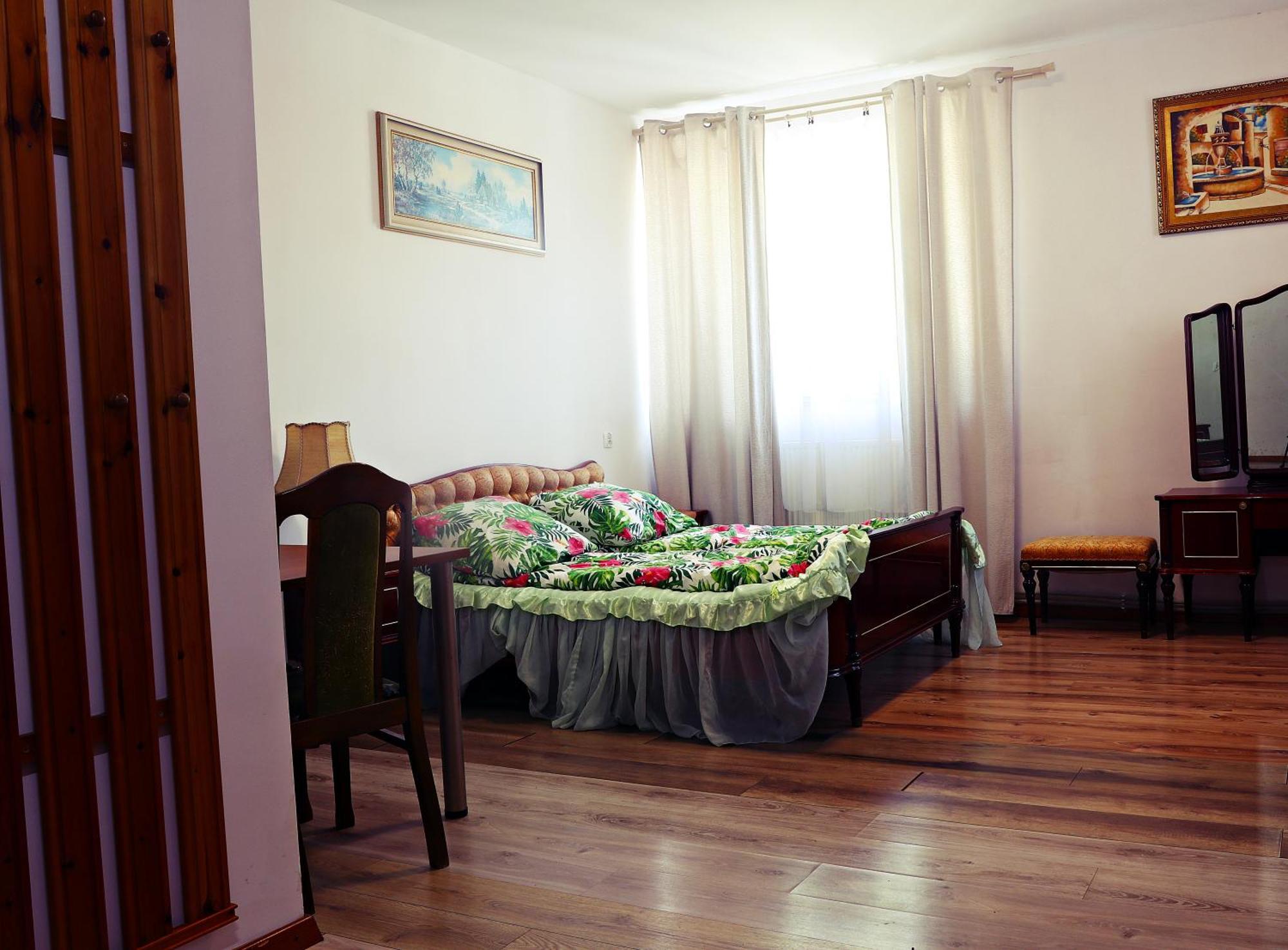 Hotel Dworek วรอตซวาฟ ภายนอก รูปภาพ